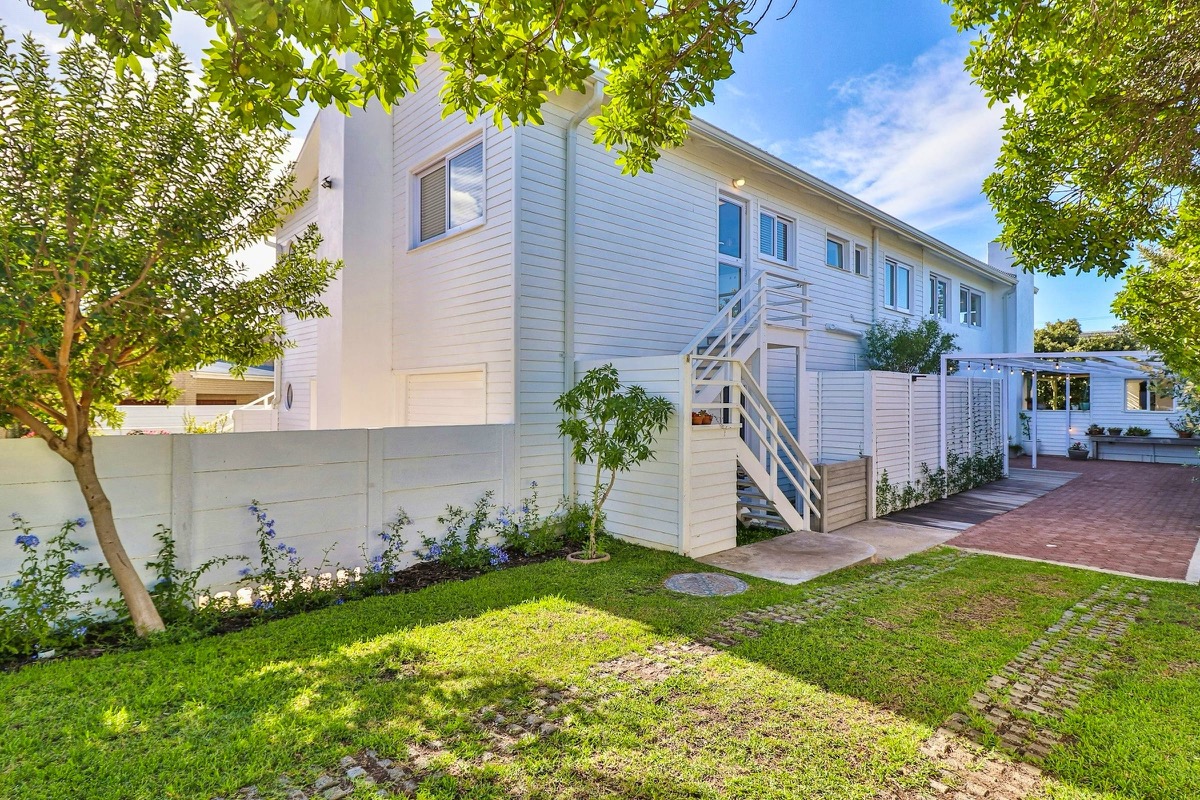 White Penguin huis vooraansig