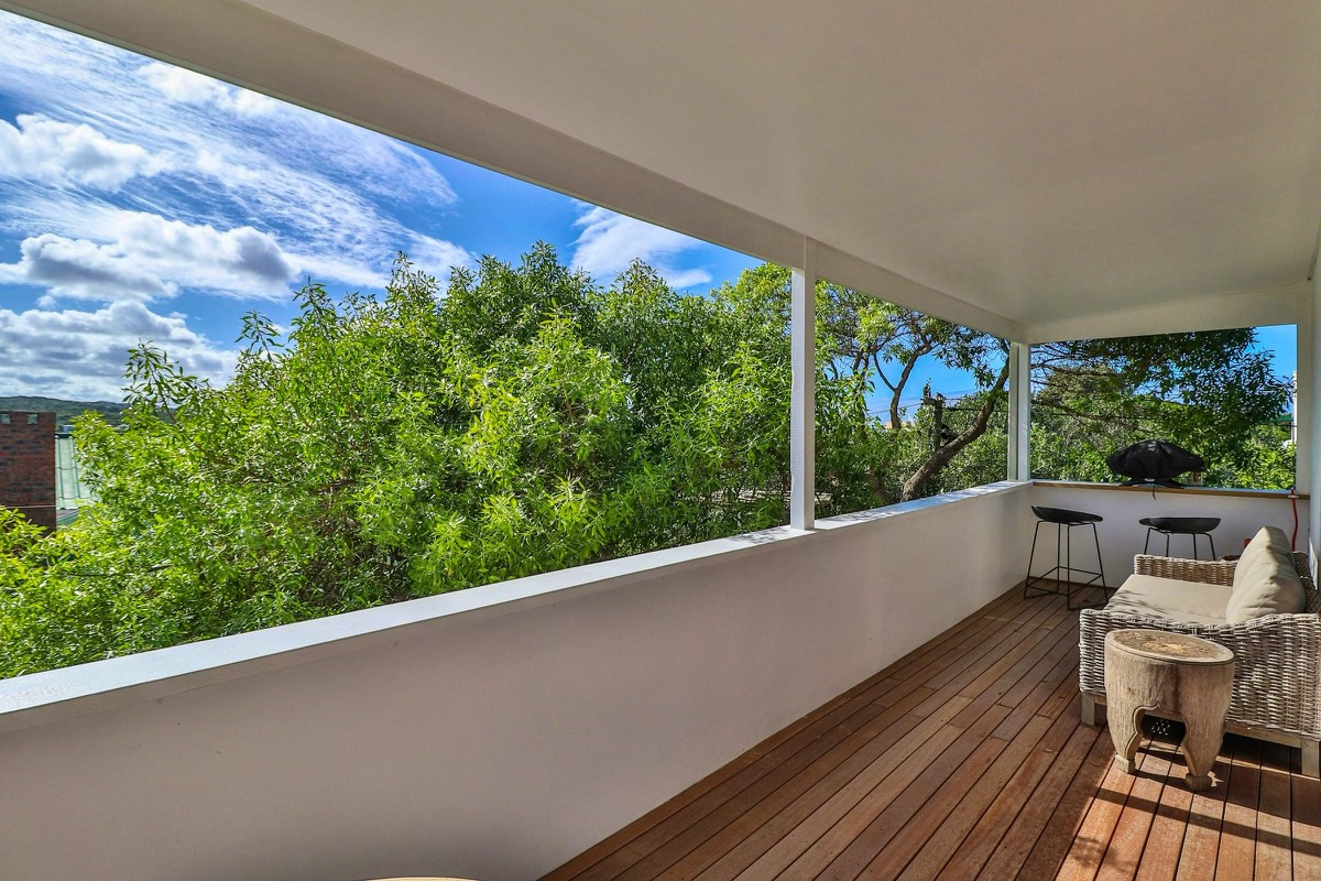 Terras met see-uitsig by White Penguin Stilbaai